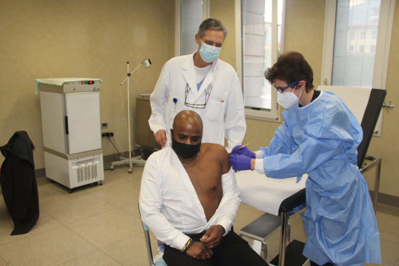 Vaccini Covid, è partita la campagna lecchese