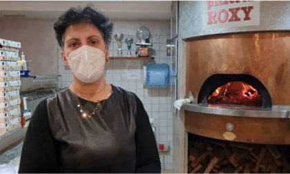 La pizzeria resta aperta, venti clienti multati: lo sfogo della titolare VIDEO