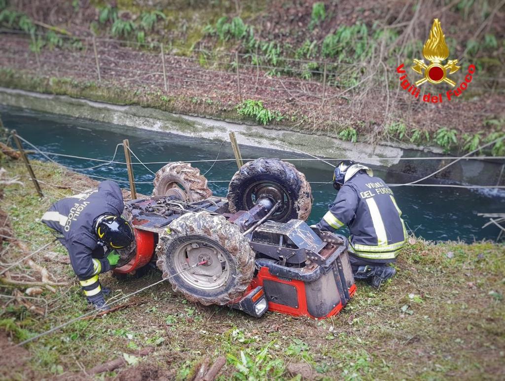 Tragedia sul lavoro: 42enne muore travolto dal trattore