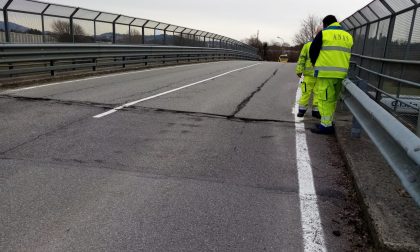 Crepe sul cavalcavia: riaperto il ponte sulla Statale 36