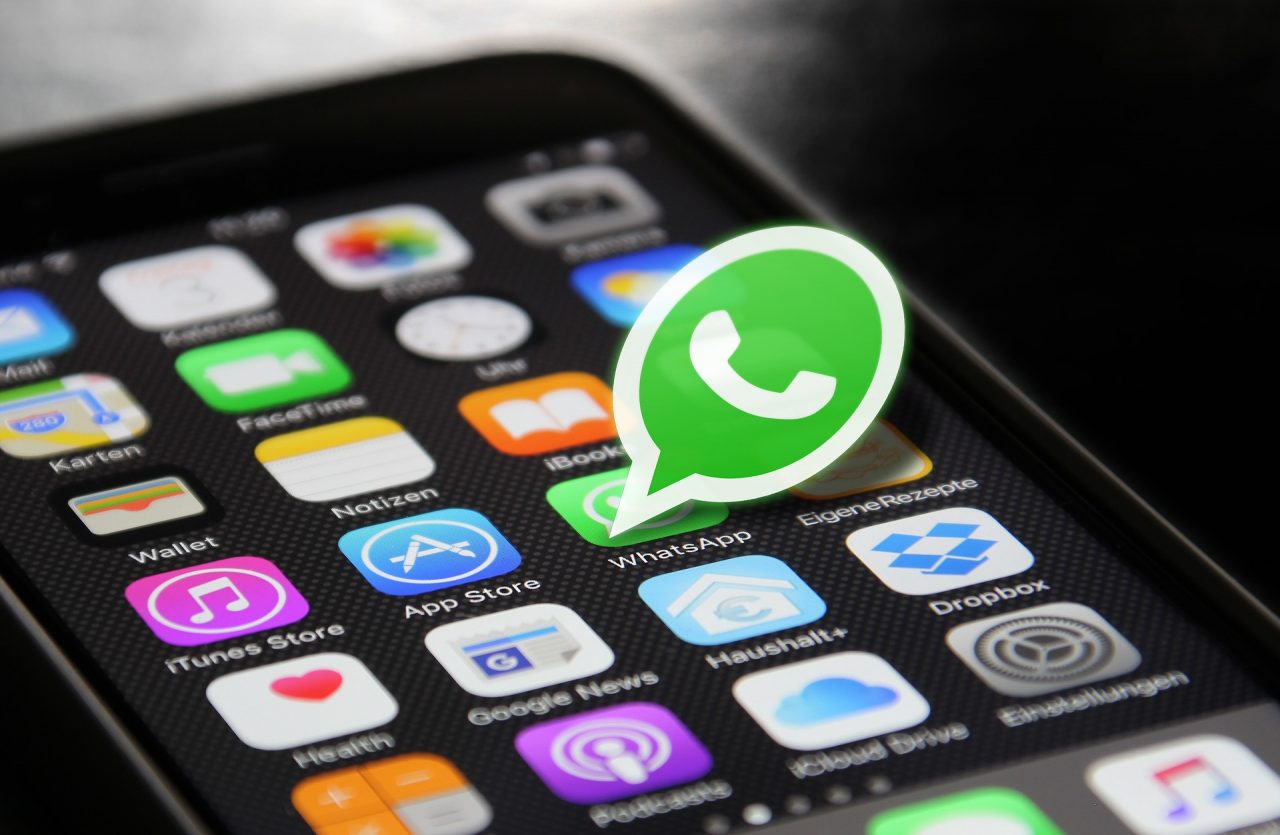 Truffa su Whatsapp: profili rubati e identità bloccate