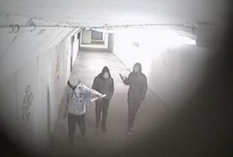 Treno devastato da una “baby gang”: cinque giovani denunciati. L’impressionante video del raid