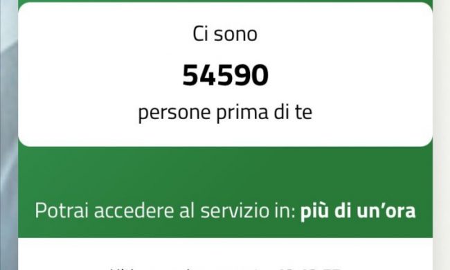 Prenotazione vaccini, portale della Regione già preso d’assalto