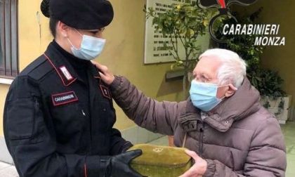 Deruba anziana dell’anello di fidanzamento: arrestata