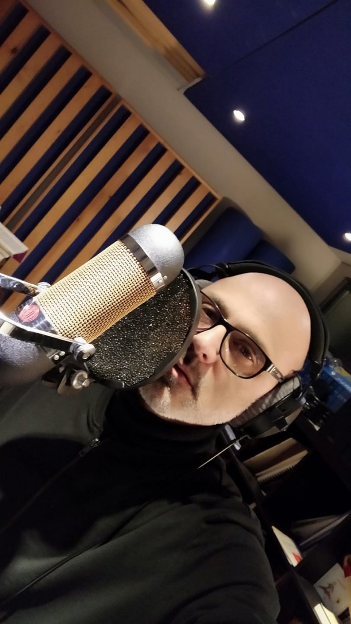 Marco Cagliani sostiene una missione in Africa con il suo ultimo album