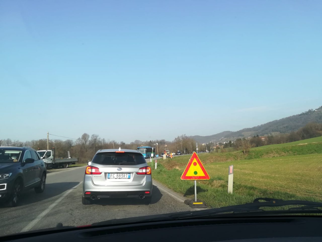 Montevecchia: code per lavori in corso al confine con Missaglia