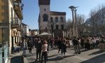 Traffico, bar pieni, file in gelateria… l’ultimo giorno in zona gialla dei lecchesi