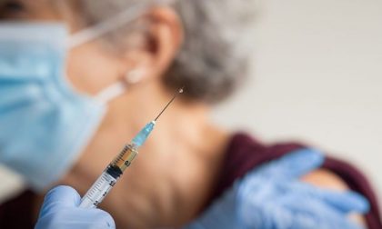Vaccinazioni, prime seconde e terze dosi in provincia di Lecco: ecco la situazione