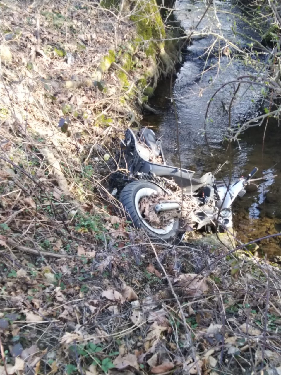 Aumenta l’abbandono di rifiuti a La Valletta Brianza: l’indignazione del sindaco