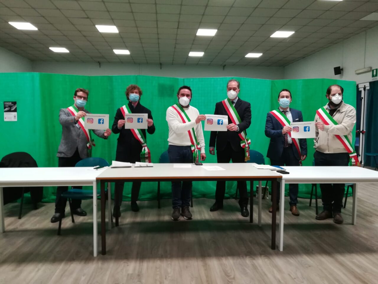 Punto vaccinale Olgiate chiuso, l’ira dei sindaci: “Da un anno paghiamo le inefficienze di Ats sul territorio”