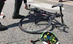 Uno investito, l'altro caduto: due ciclisti feriti
