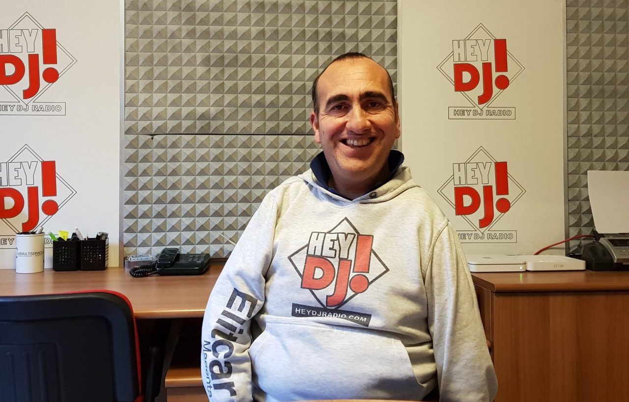 Hey Dj! Radio compie sette anni: auguri!