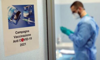 Vaccini anti-Covid per i più vulnerabili: in Lombardia via alle prenotazioni il 6 aprile