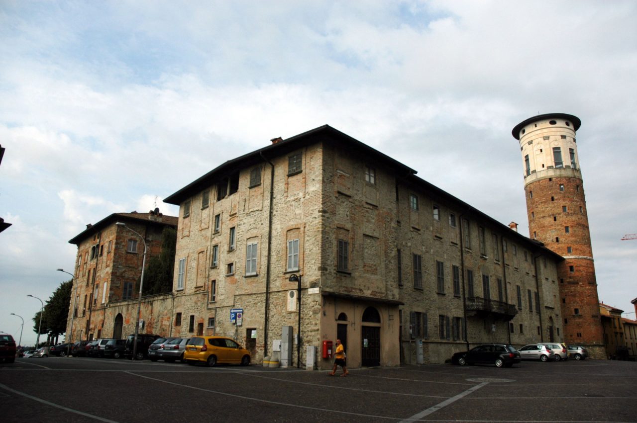 Troppe spese, Palazzo Prinetti chiude