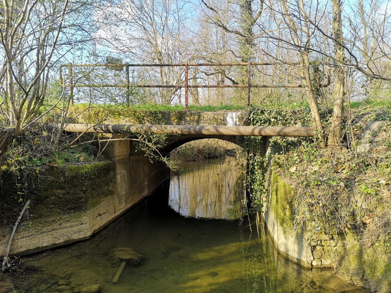 Stop ai mezzi pesanti sui ponti sul torrente Curone e sul Molgoretta