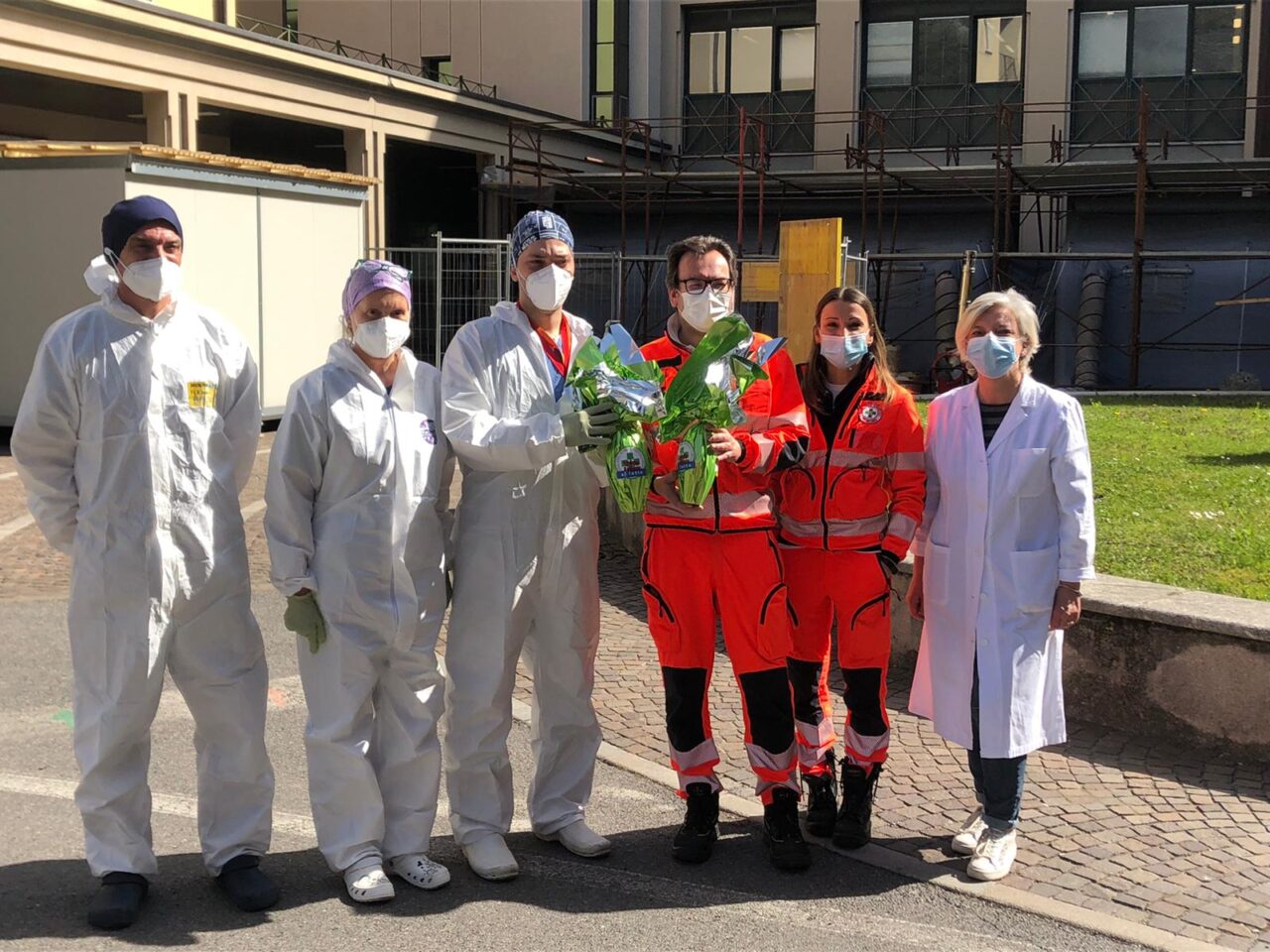 Il gran cuore della Croce Verde: donate le uova di Pasqua ai bimbi in ospedale