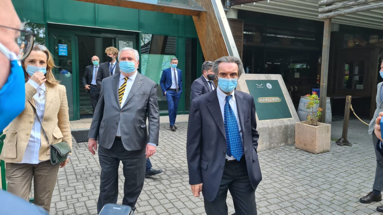 Il Governatore Fontana al Palataurus: “Struttura eccellente, hub di massa più sicuri ed efficienti dei centri di prossimità”