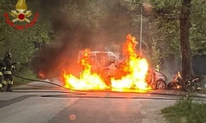 Era originario di Bosisio il 37enne vittima dello schianto auto moto all'alba. Lascia la moglie e un figlio piccolo