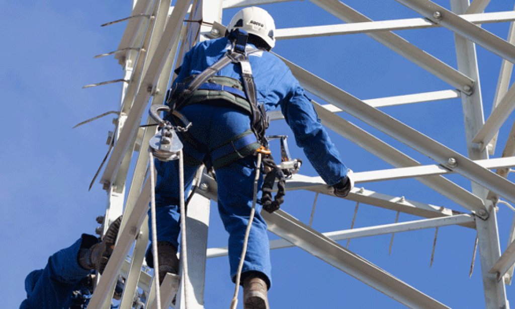 Terna: maxi intervento nel Lecchese per aumentare l’affidabilità della linea elettrica