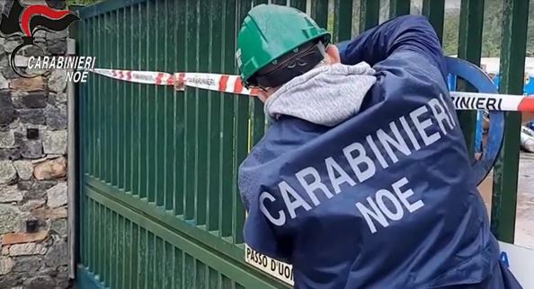 Traffico illecito di rifiuti ferrosi: arrestata una intera famiglia di Colico, cinque ai domiciliari