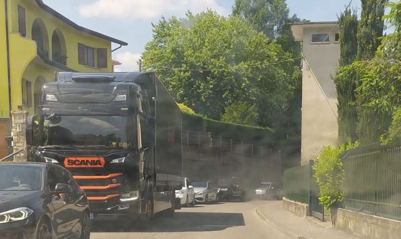 Inferno sulle strade lecchesi con il Tunnel del Monte Barro chiuso: revocate le chiusure dei prossimi gioni