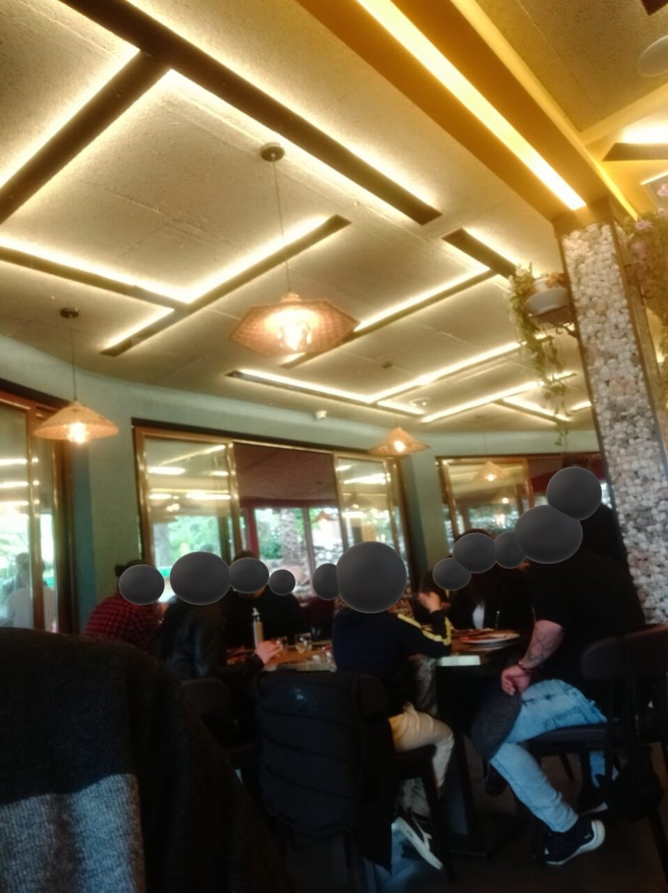 Assembramenti: ristorante sgomberato dai Carabinieri