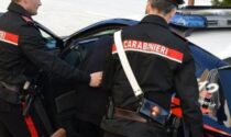 Tentando la fuga aggredisce i carabinieri. Arrestato
