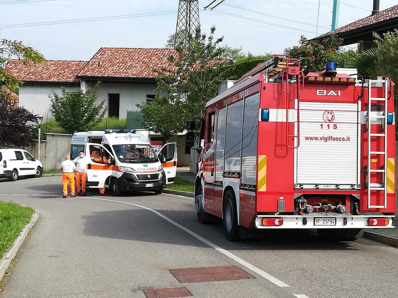 Ennesimo incidente sul lavoro: 18enne cade in un cantiere