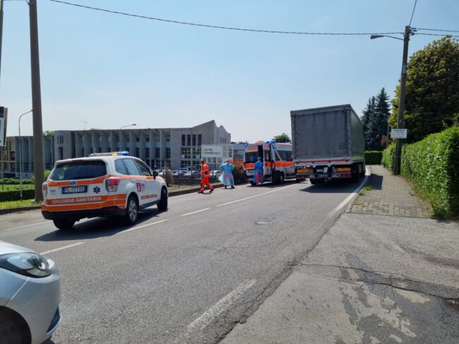 Scontro auto-moto a Casatenovo, un ferito