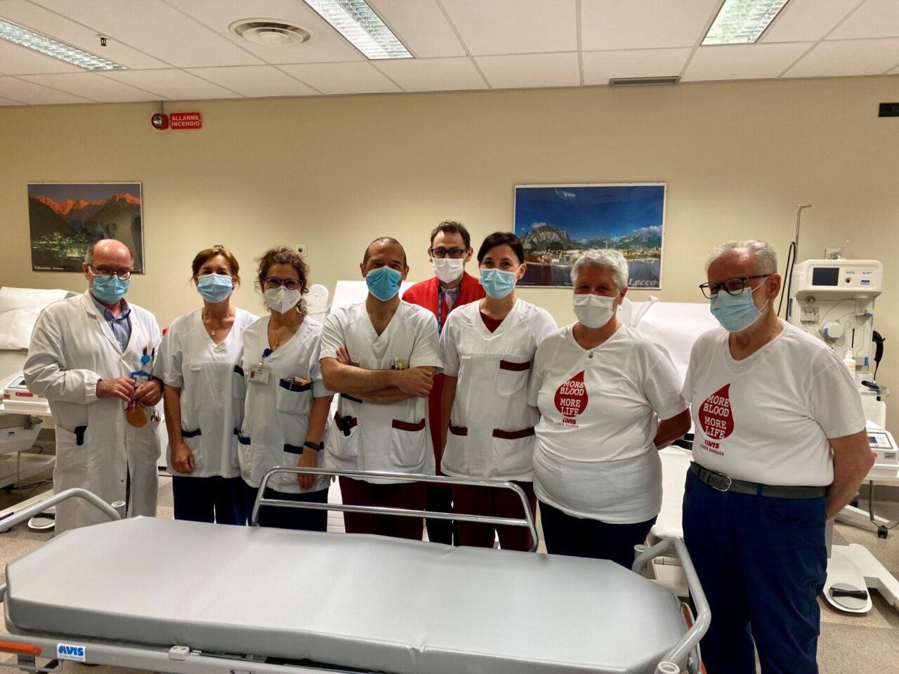 L’Avis di Costa Masnaga dona una barella all’ospedale di Lecco