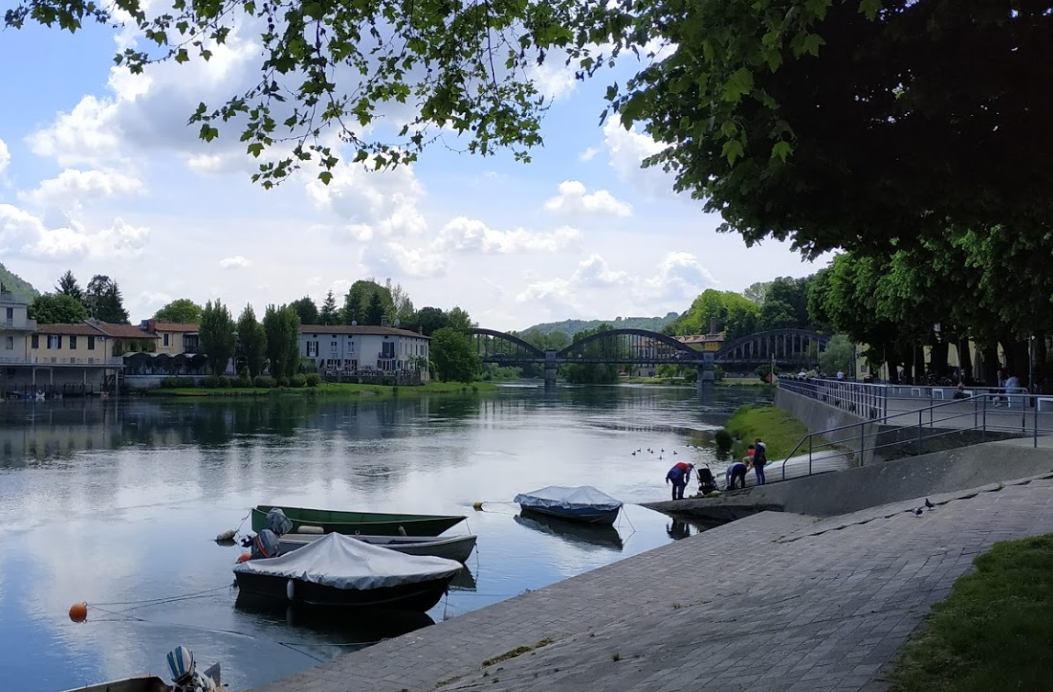 Colpita al viso da uno sconosciuto, otto giorni di prognosi