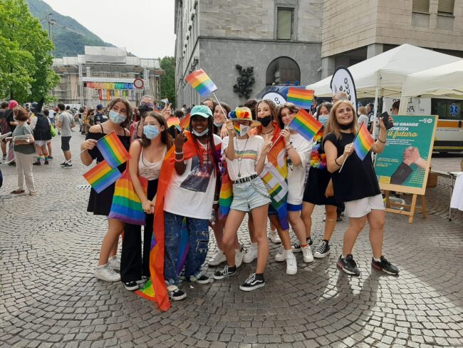 Lecco Pride: l’arcobaleno ha colorato la città