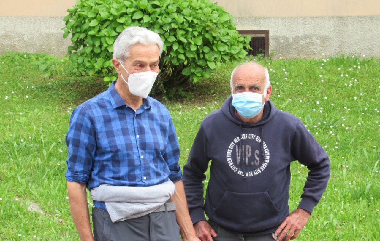 Non si vedevano da mezzo secolo: riuniti due amici alpini