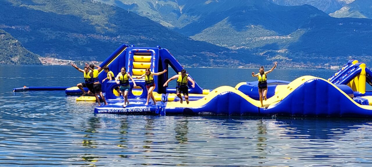 E vai con i tuffi: inaugurato il primo acquapark sul Lago di Como