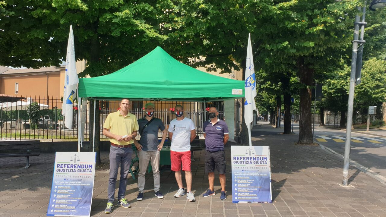 Merate: Lega in piazza per la raccolta firme per il referendum sulla giustizia