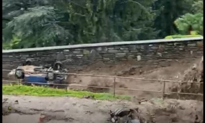 Terrore sul Lario: acqua e fango travolgono le auto, video impressionante