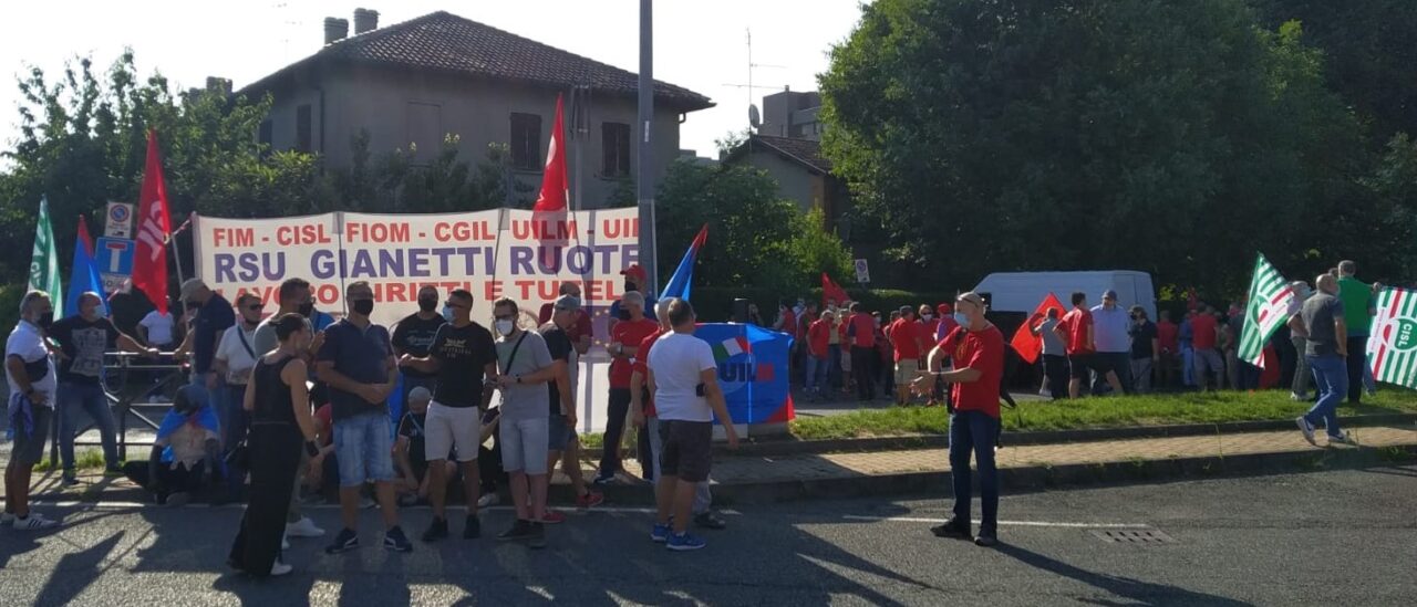 Venerdì sciopero in solidarietà con i lavoratori licenziati