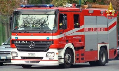 Ancora fiamme in galleria : intervento dei pompieri per un camion che si stava incendiando nel Barro