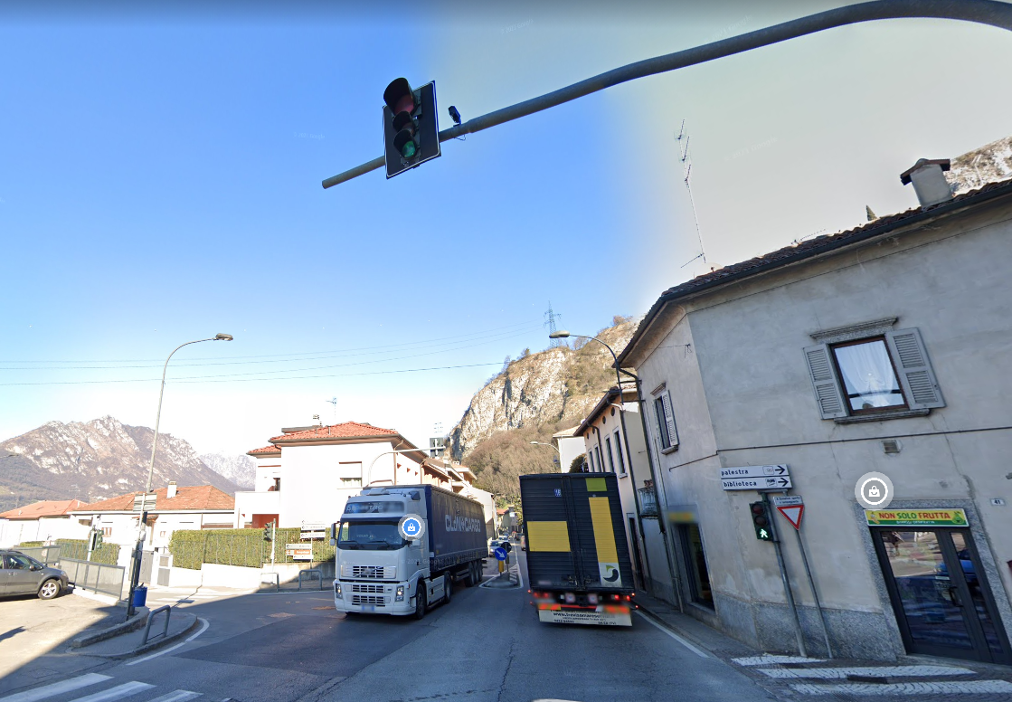 Agenti della polizia Locale insultati quotidianamente per colpa del semaforo