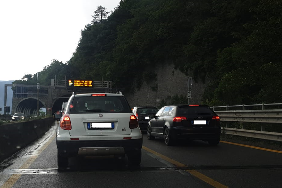 Statale 36:  oggi alle 14 riapre una  corsia della nord nella Galleria Fiumelatte. Lavori fino al 13 agosto