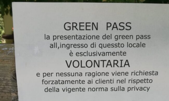 Ristoratore di Albavilla: “Green pass solo volontario”