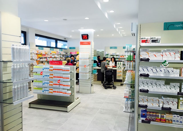 Vaccinazioni Covid in farmacia: da oggi si parte anche nel Lecchese