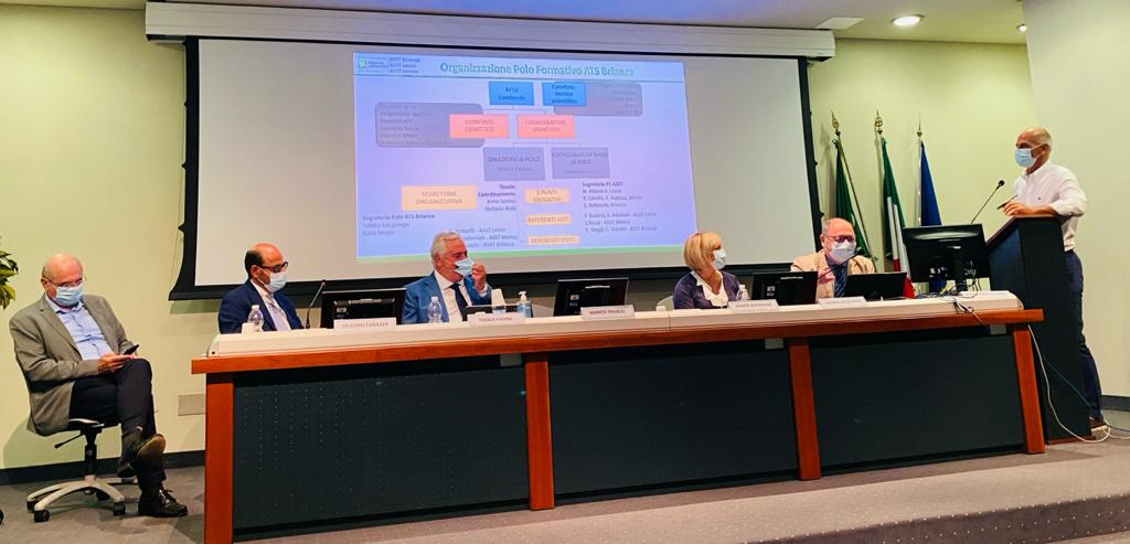 Consegnati i camici ai nuovi medici di base