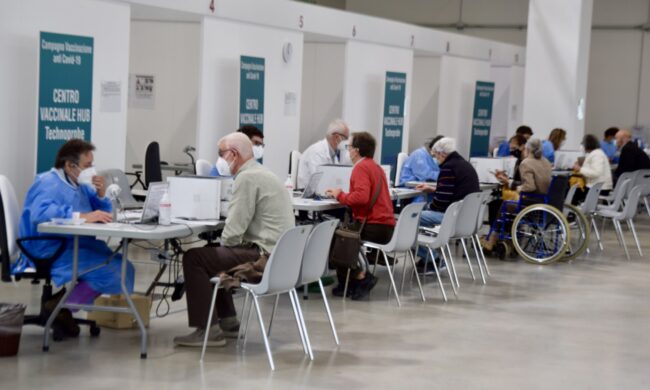 Vaccino anti Covid: in Lombardia somministrate 15,5 milioni di dosi