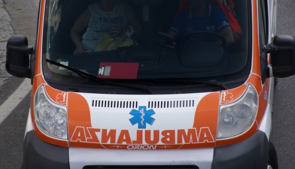 Colle Brianza, ciclista 46enne investito sulla Provinciale