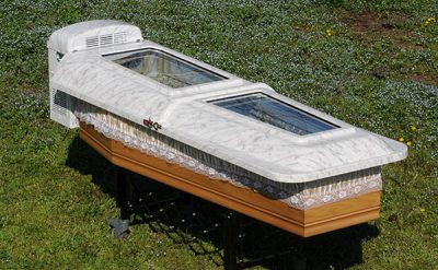 Rubato il refrigeratore della bara dalla camera mortuaria, il morto era ancora dentro