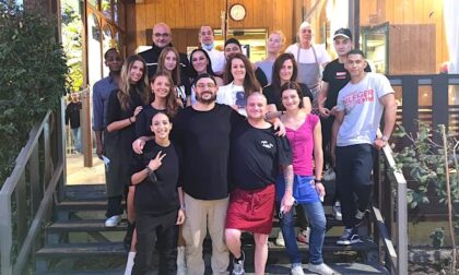 “Se diamo tutti il massimo vi pago una vacanza”. E il ristoratore porta lo staff alle Canarie