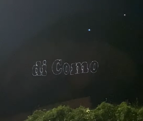 “Questa montagna fa parte della Provincia di Como”: la scritta luminosa sul San Martino fa impazzire i lecchesi (video)