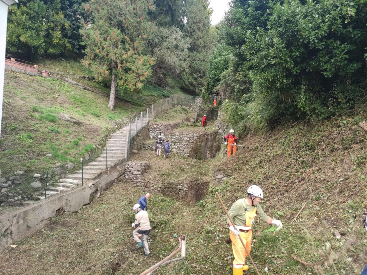 Alpini in Val Camoggia per la pulizia del torrente LE FOTO
