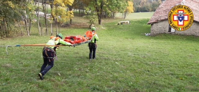 Uomo cade in montagna, Soccorso Alpino in azione
